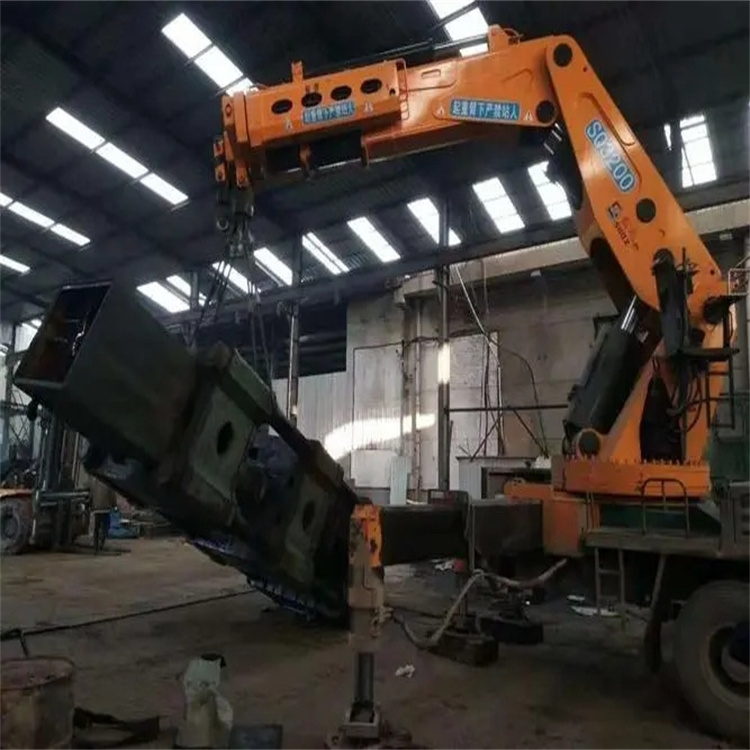 通什镇130吨折臂吊车出租吊机租赁附近电话