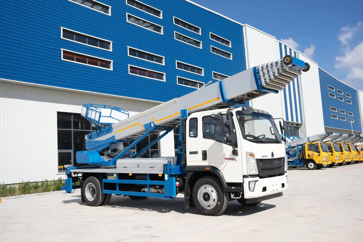 通什镇出租云梯车高空作业车 建筑垃圾搬运